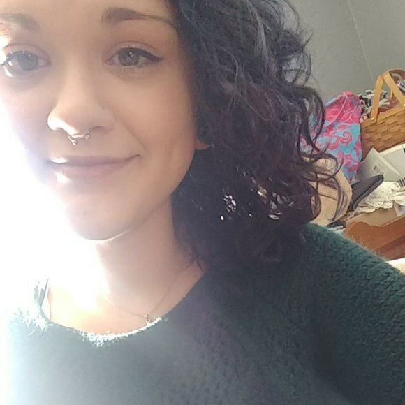 Meet your Posher, Lindsey - Picture 1 of 1